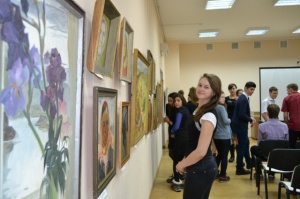 Выставка женского портрета «Лица и судьбы» в музее-заповеднике В.М. Шукшина