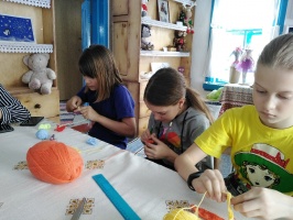 Творческий центр «Праздники детства» на родине Василия Шукшина продолжает реализовывать мастер-классы по вязанию крючком