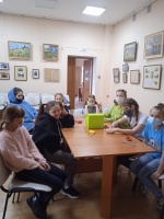 Волонтеры музея В.М. Шукшина познакомились с правилами проведения экскурсий