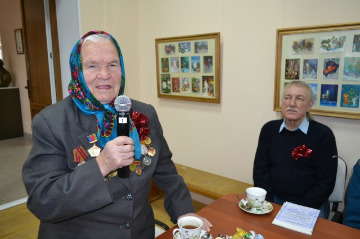 Лещева Аграфена Теретьевна, доярка  животноводческой бригады № 4, награждена медалью «За трудовое отличие». 