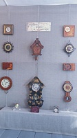 Участие «Волонтеров музея Шукшина» в организации выставки часов.